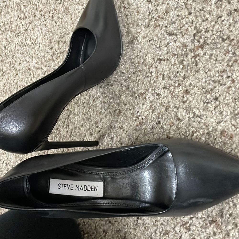 Steve Madden vala s pump black. Brand new without box, never worn